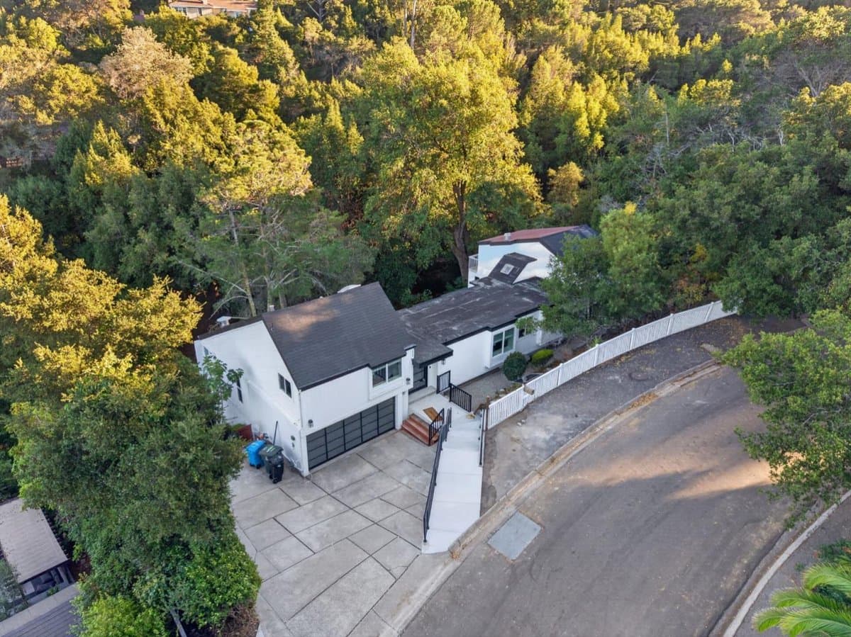 453 Remillard Drive - Photo 3