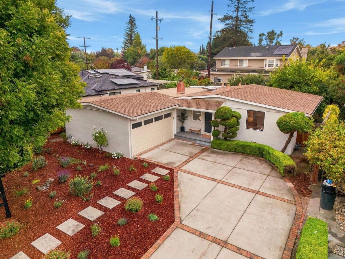 2378 Tulip Road - Photo 2