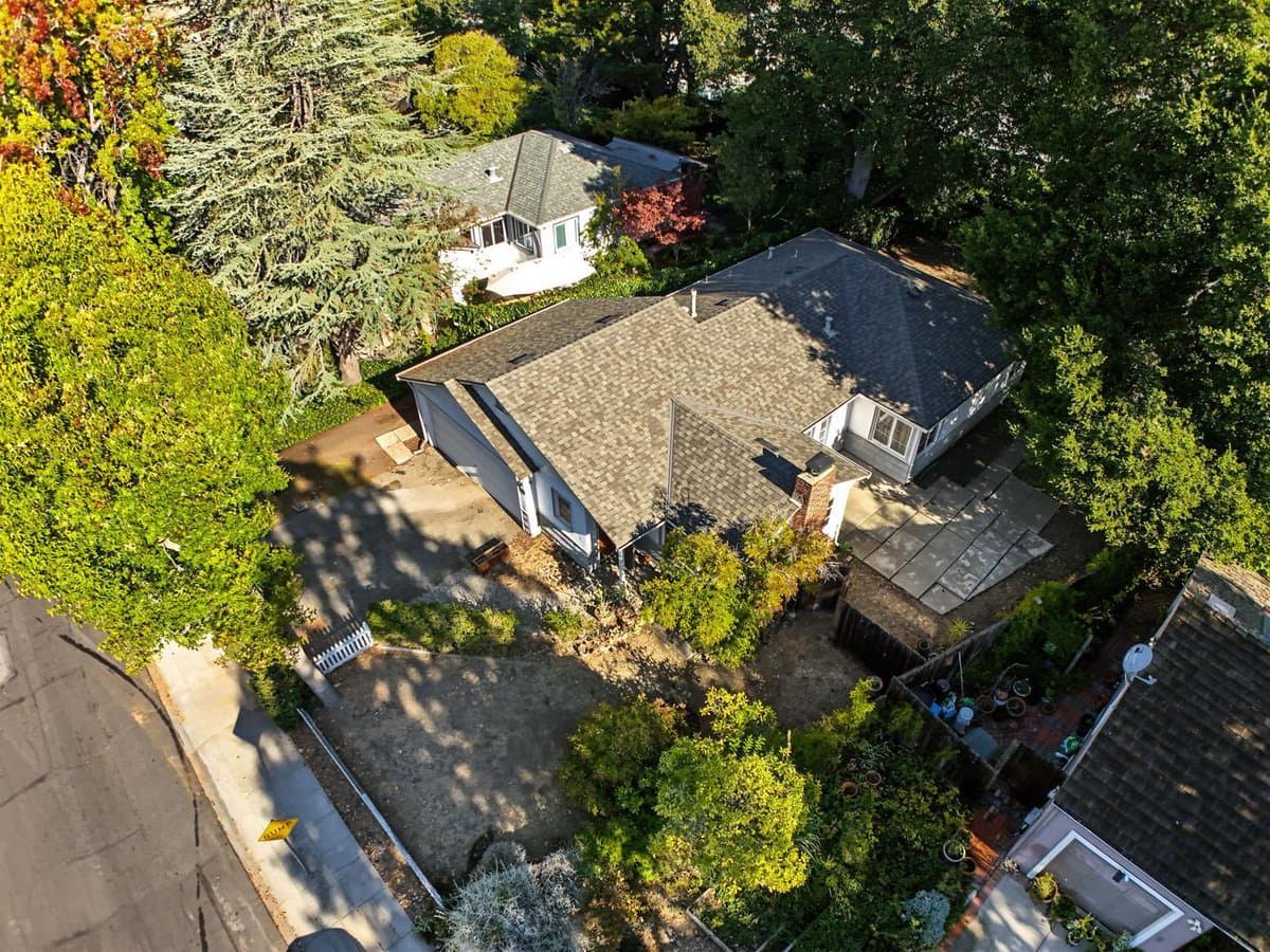 2593 Cowper Street - Photo 4