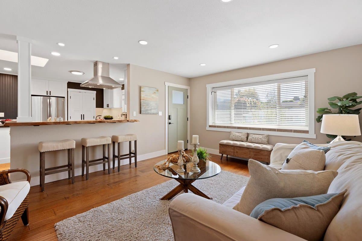 151 Siesta Drive - Photo 2