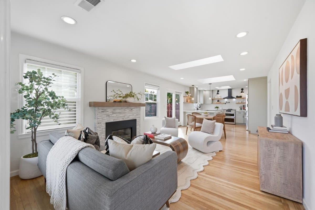 1005 Hall Street - Photo 1