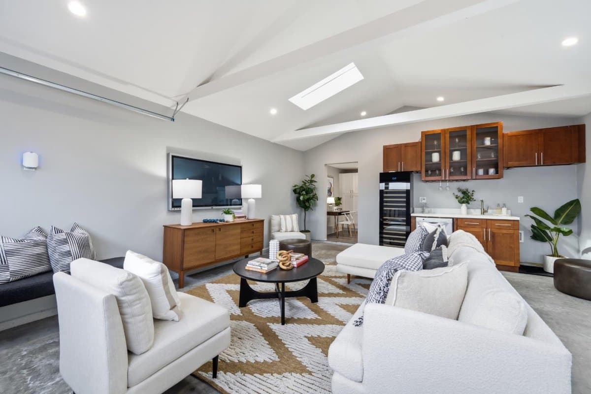 1005 Hall Street - Photo 5