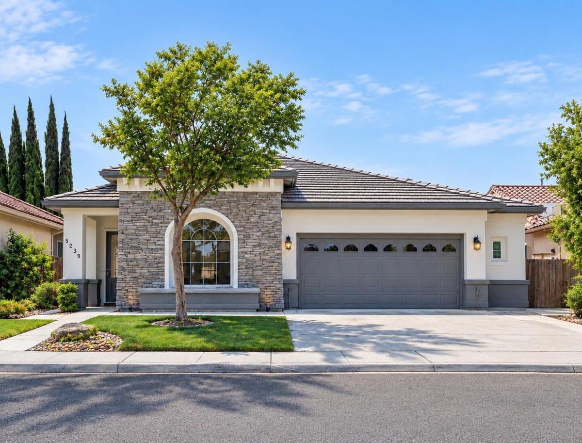 5239 Sire Court - Photo 2
