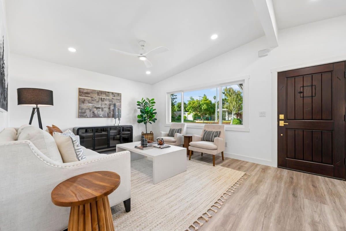 2015 Jackson Street - Photo 2