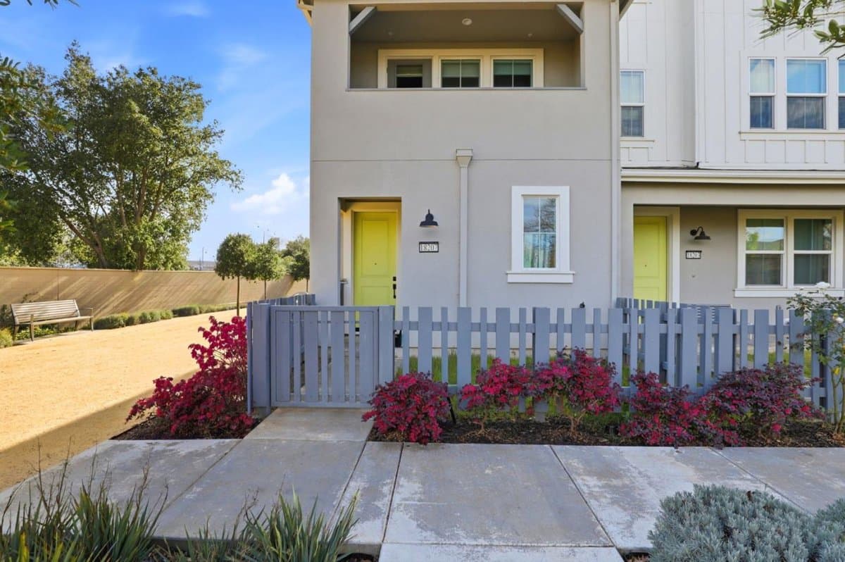18207 Rebollo Lane - Photo 2