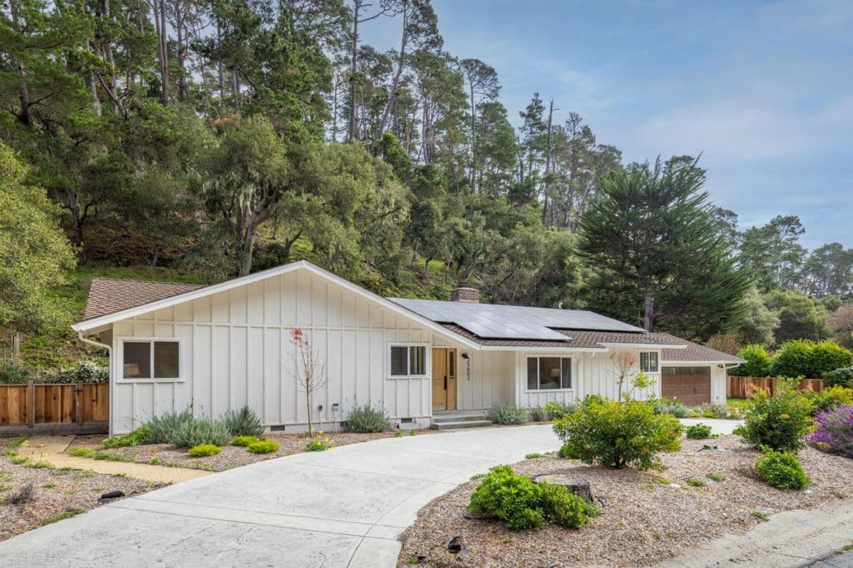 25603 Canada Drive - Photo 2