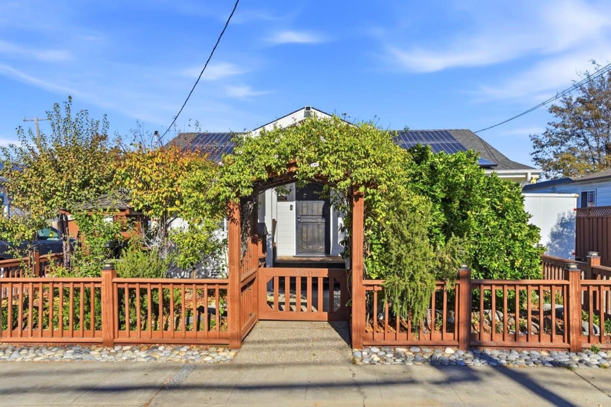 3809 Colegrove Street - Photo 1