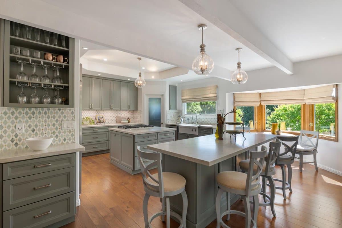 730 Greenview Place - Photo 4
