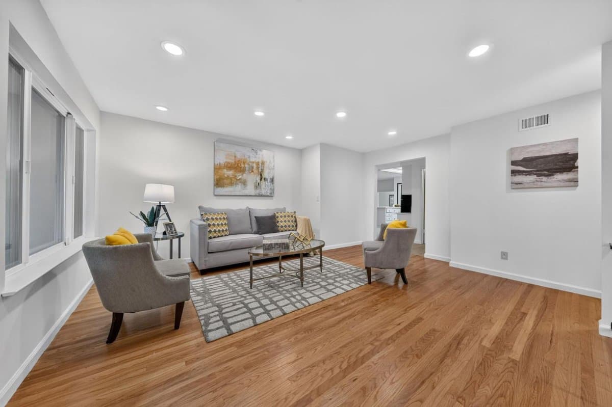 369 Grandin Court - Photo 4