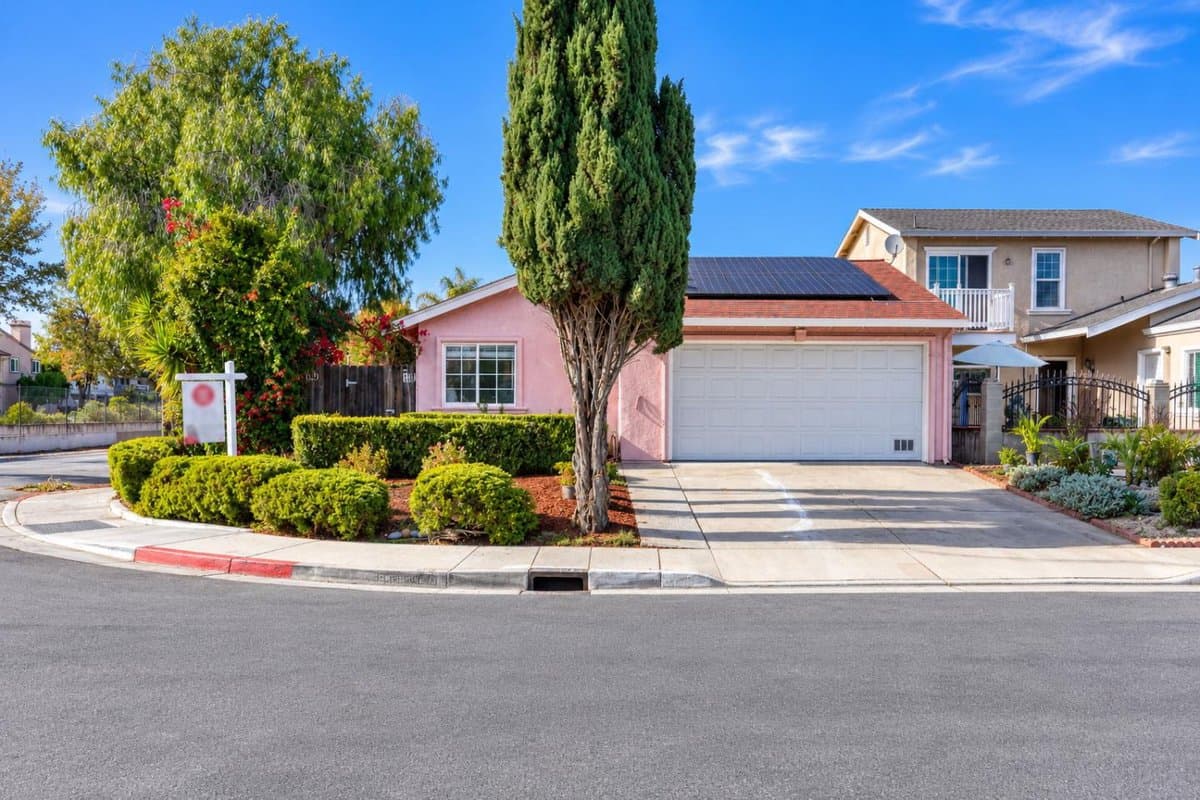 1819 Perrone Circle - Photo 3