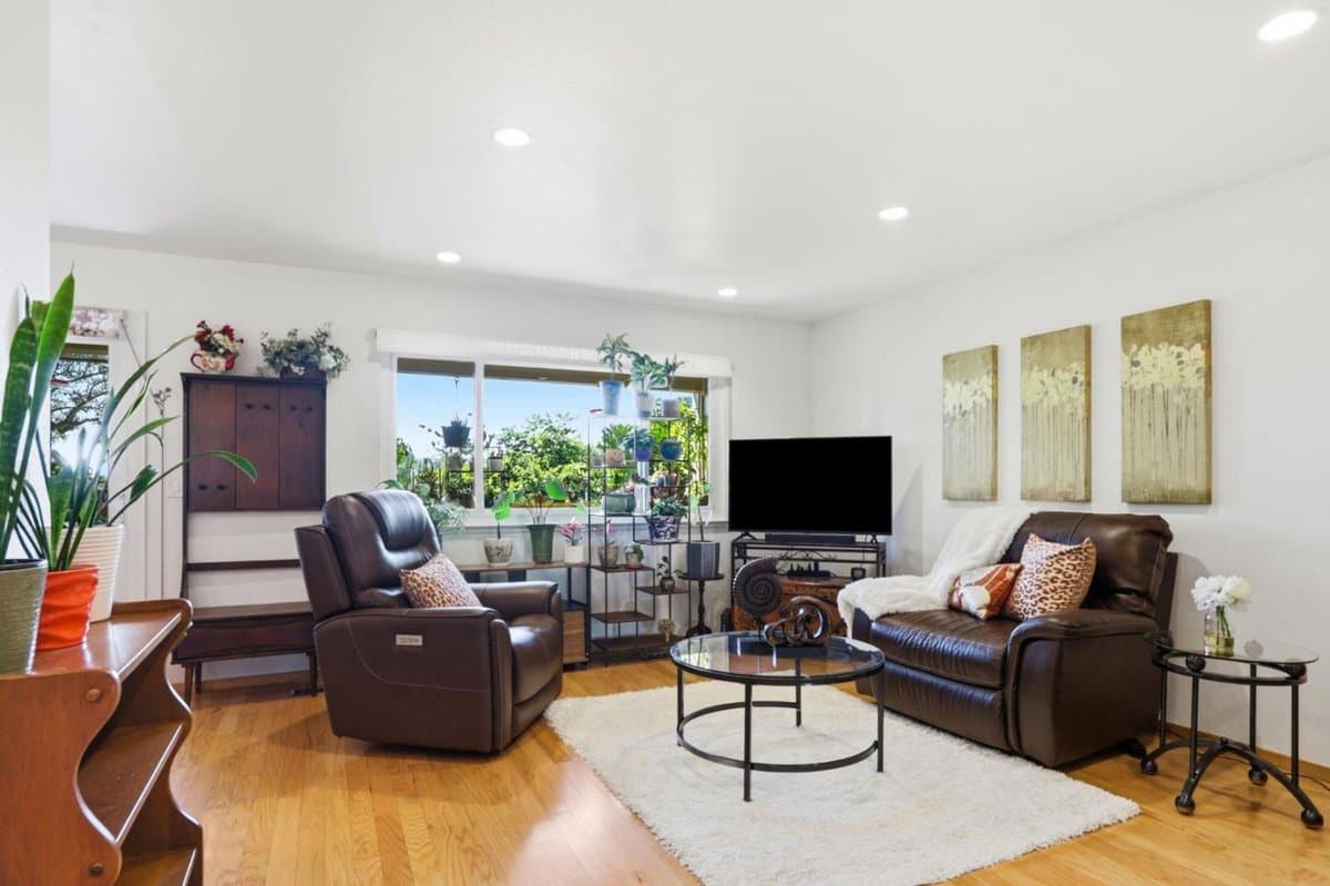 5058 Cribari Vale - Photo 3