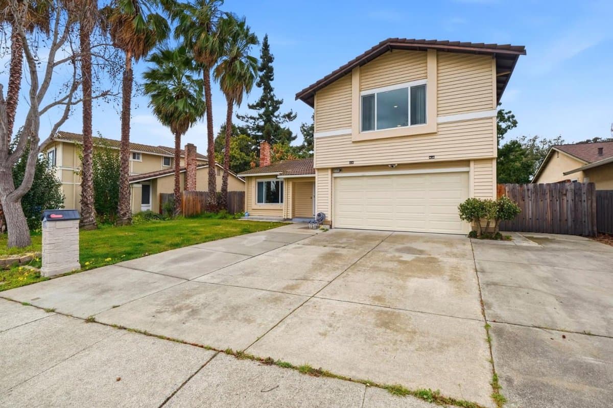 1729 Sherman Drive - Photo 2