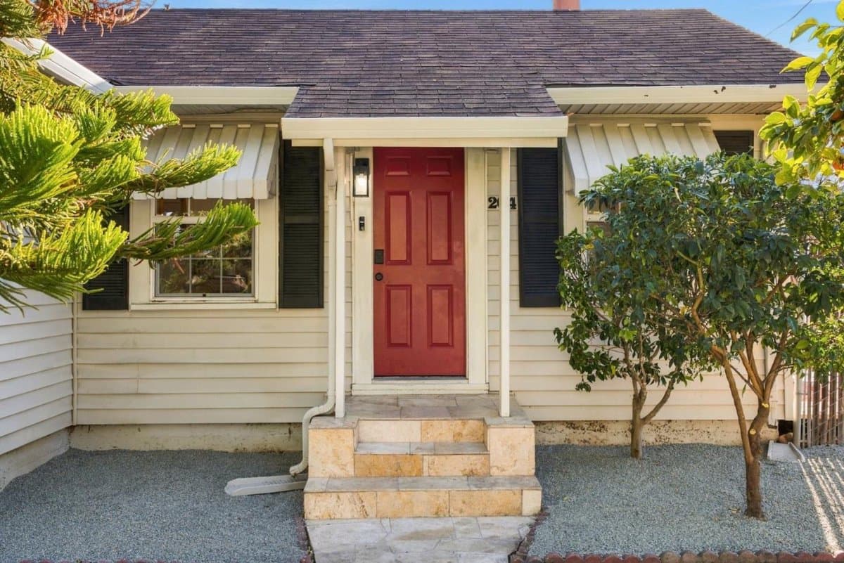 204 North Frances Street - Photo 1