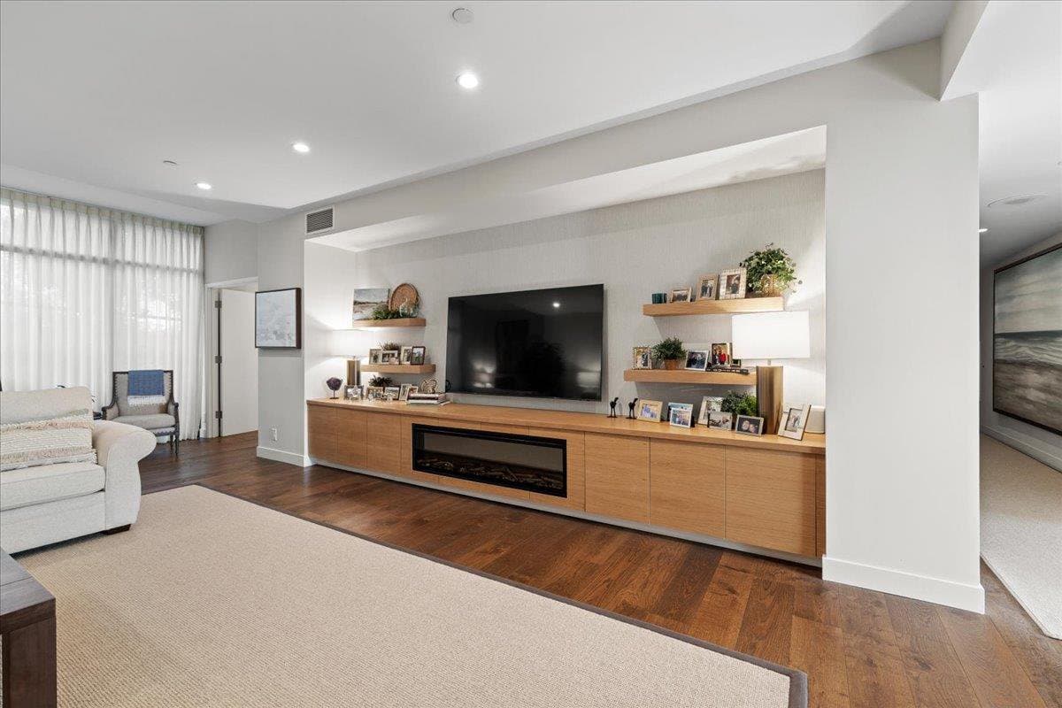 20 West 3rd Avenue #202 - Photo 3