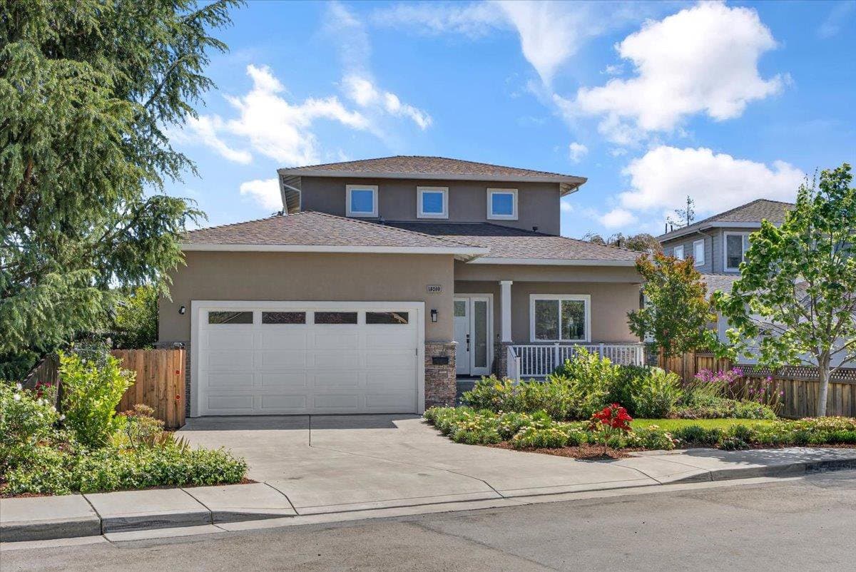 10200 Empire Avenue - Photo 2