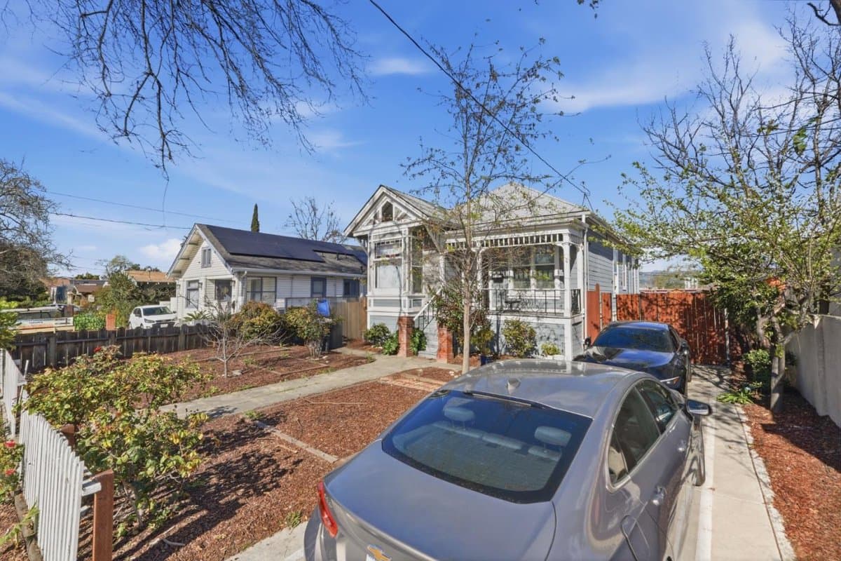 1090 South 7th Street - Photo 3