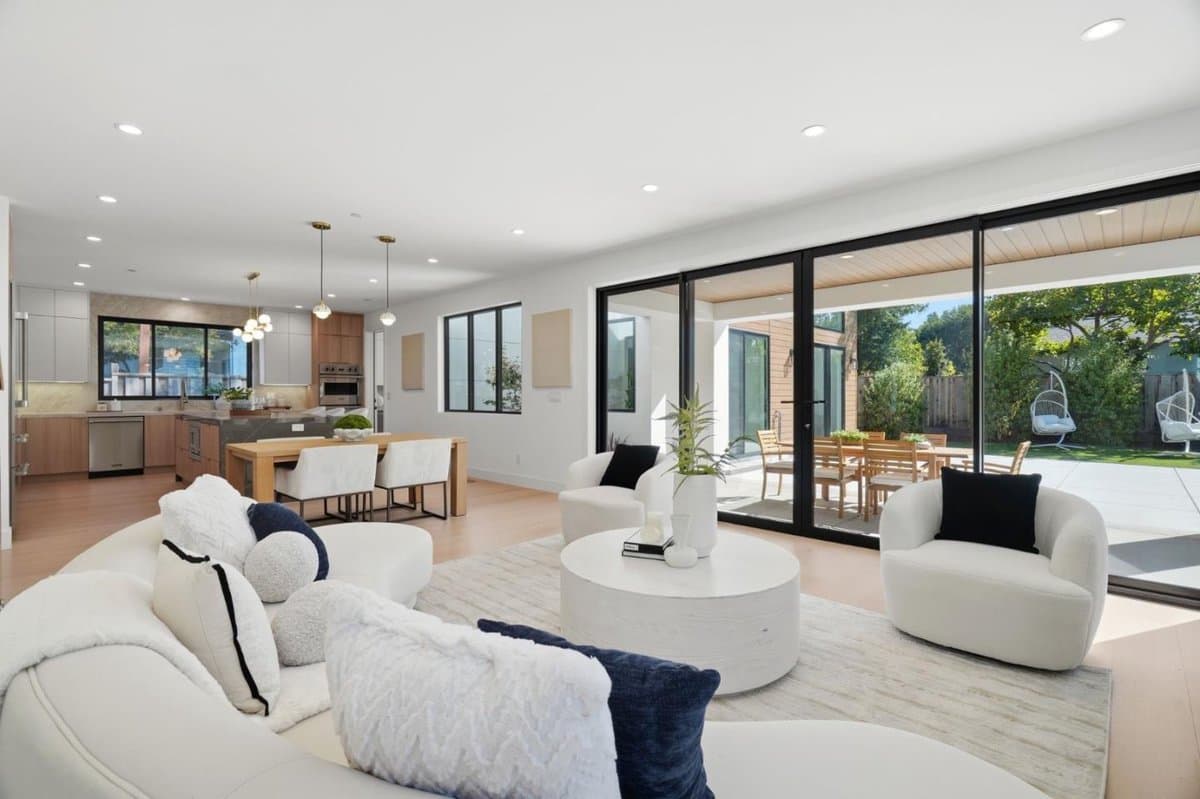 280 Yerba Buena Place - Photo 2