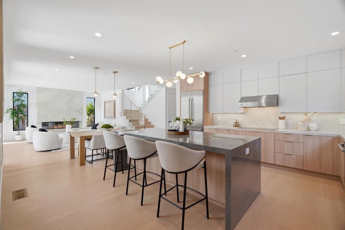 280 Yerba Buena Place - Photo 3
