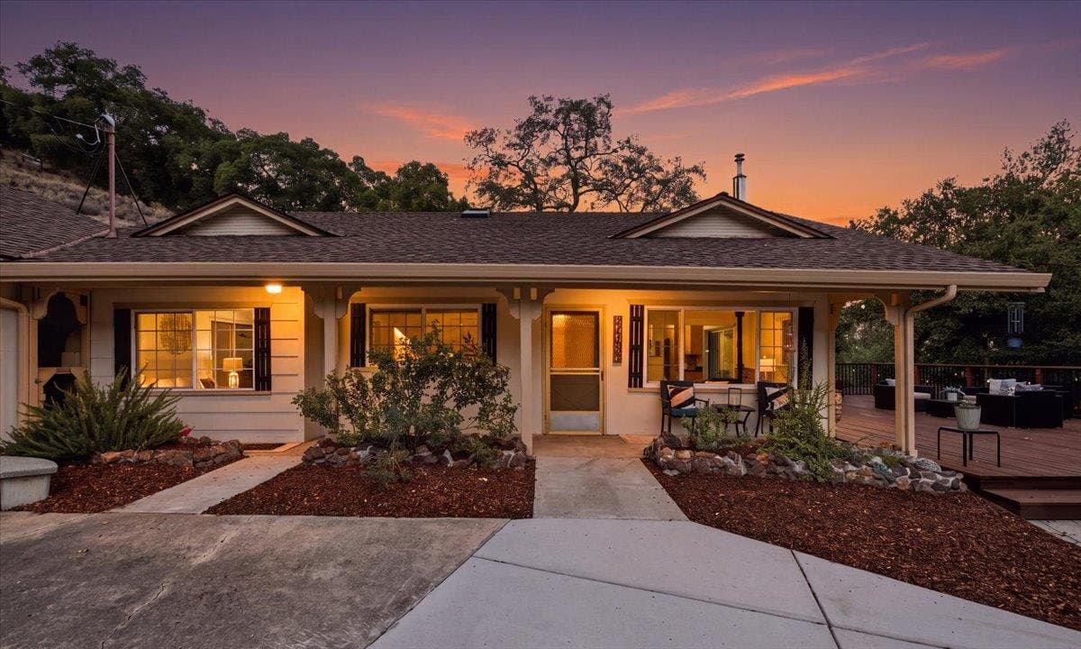 21187 Almaden Road - Photo 2