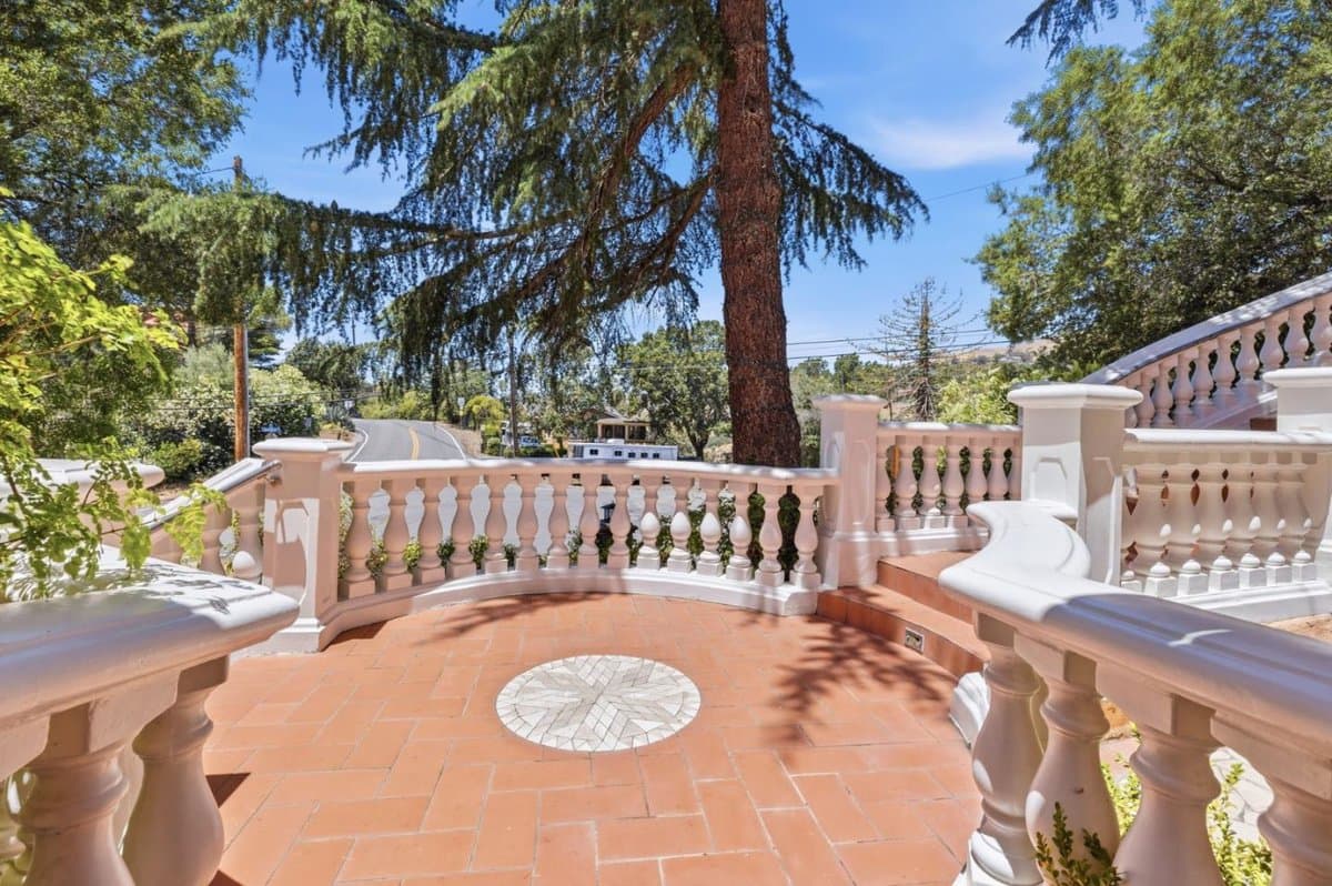 16220 Alum Rock Avenue - Photo 4