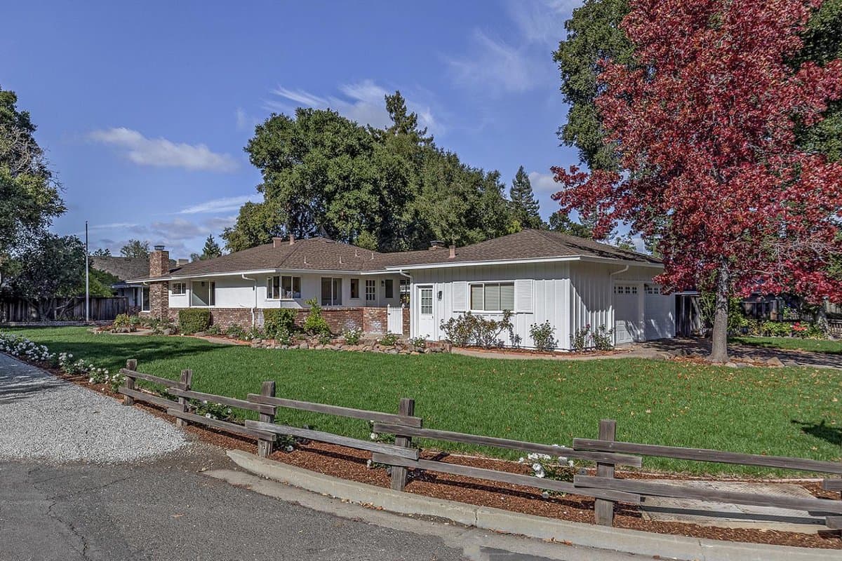 1385 Fremont Avenue - Photo 1