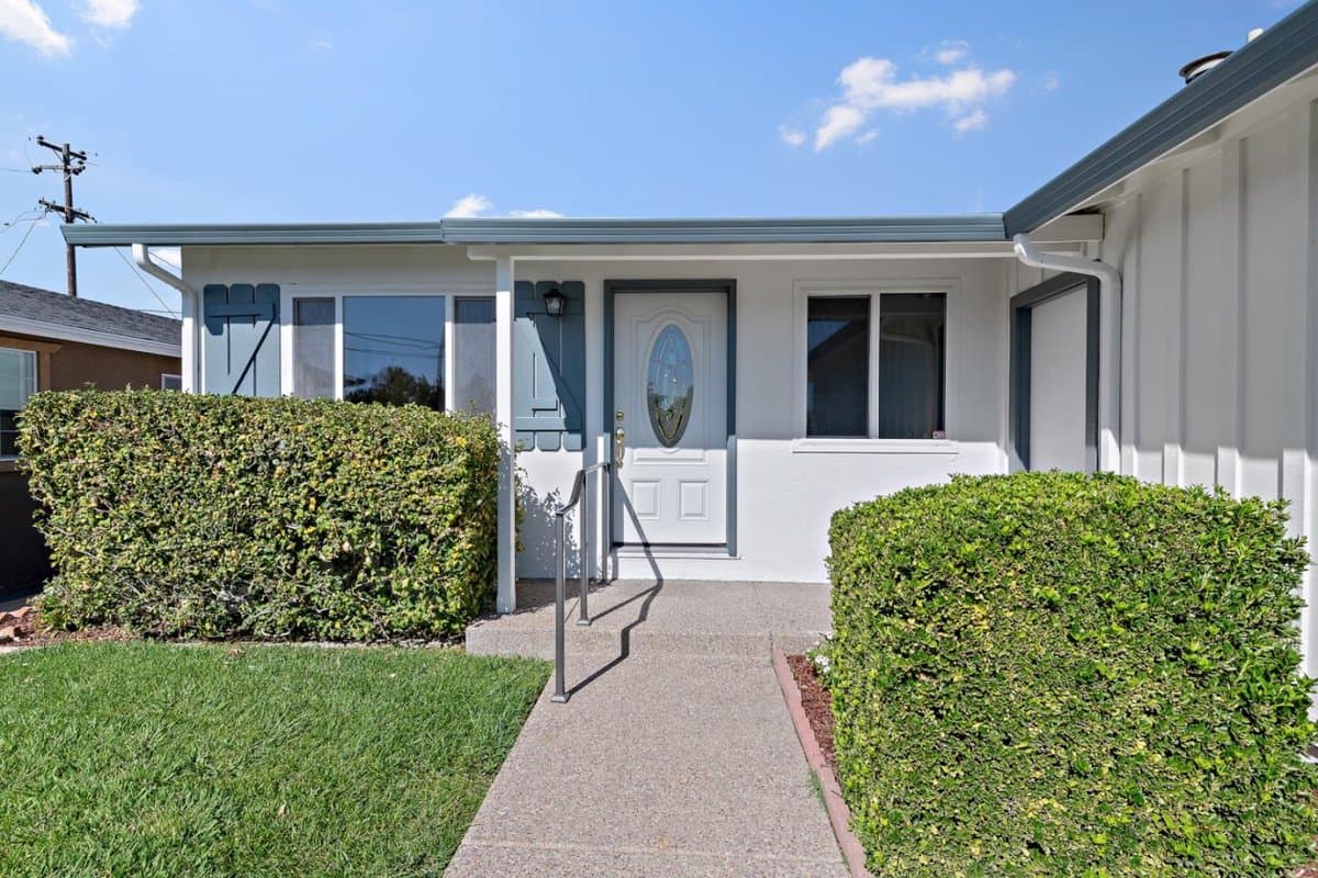 3283 Mount Logan Drive - Photo 4
