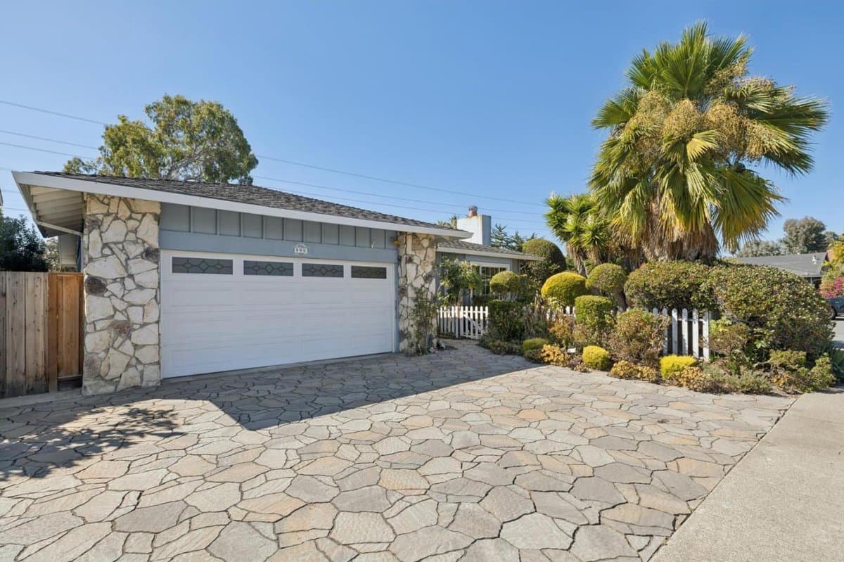 999 Lurline Drive - Photo 2