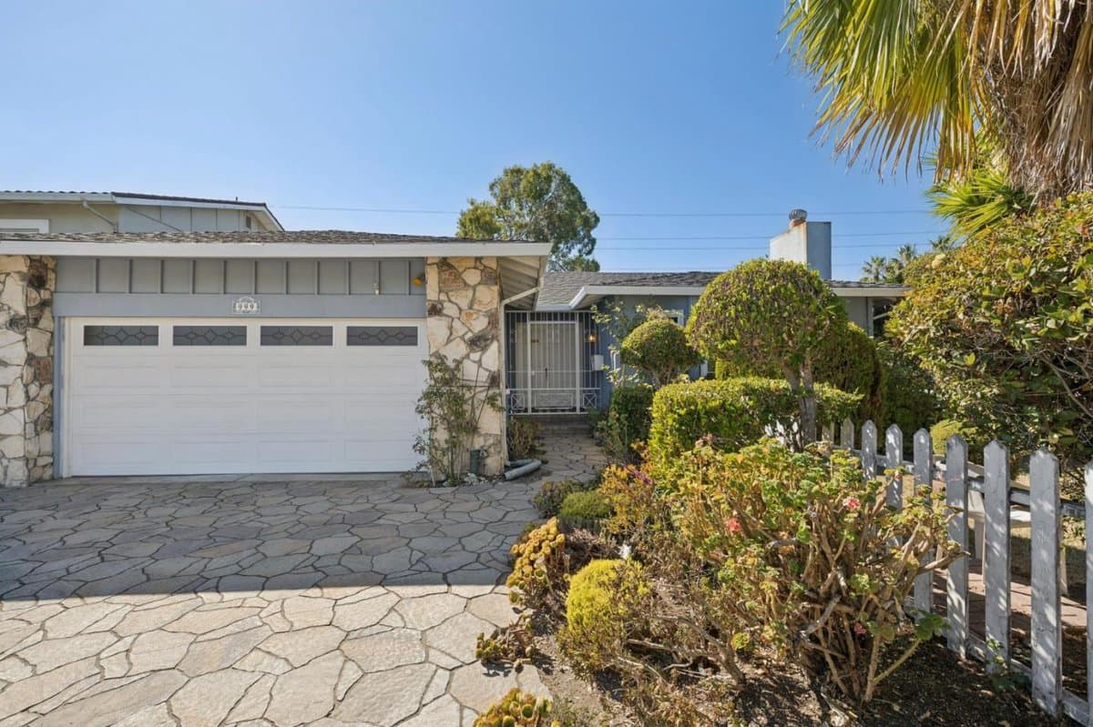 999 Lurline Drive - Photo 3