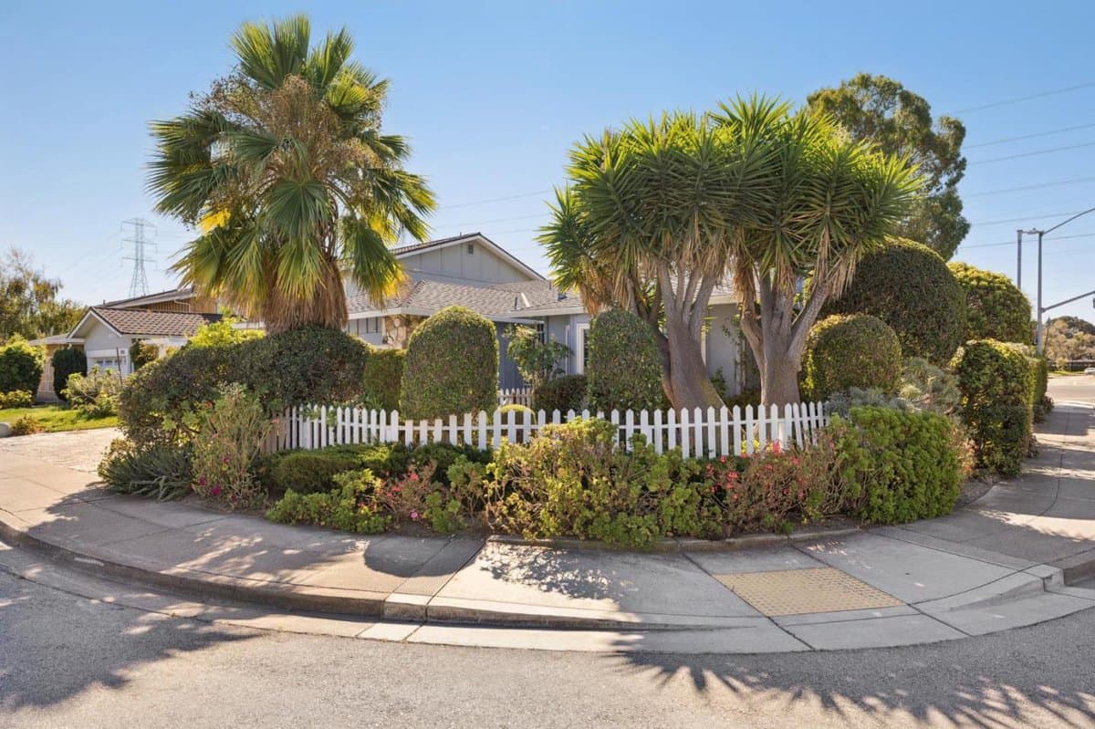 999 Lurline Drive - Photo 4