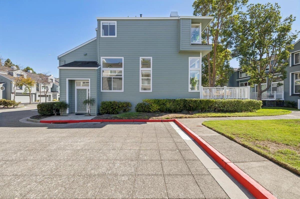 802 Intrepid Lane - Photo 2
