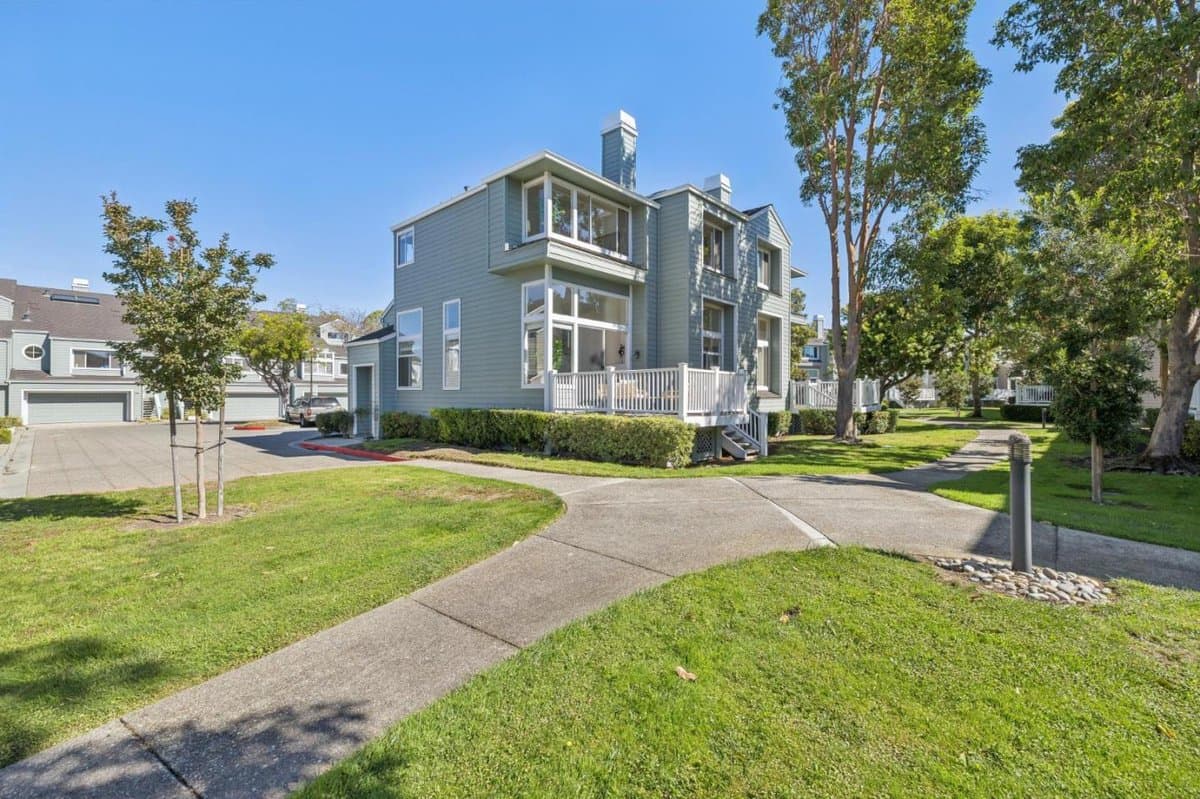 802 Intrepid Lane - Photo 3