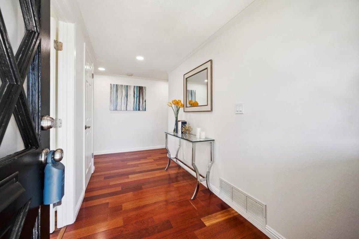 10449 Colby Avenue - Photo 3