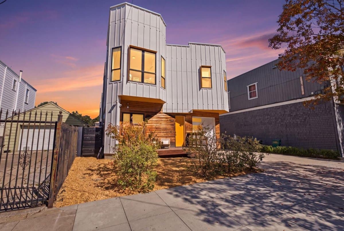 1514 8th Street - Photo 1