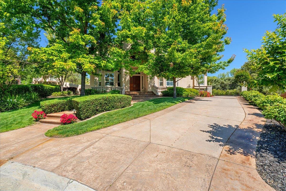 8625 Laurel Mist Court - Photo 2
