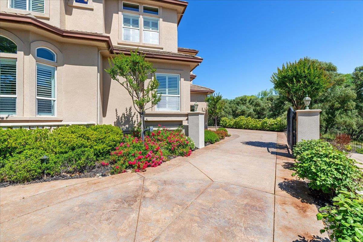 8625 Laurel Mist Court - Photo 5