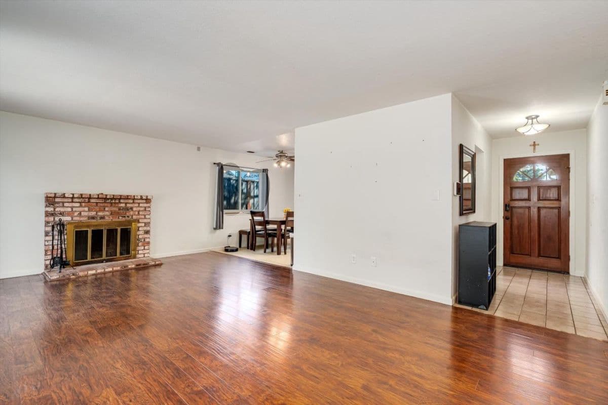 523 Thomas Circle - Photo 4