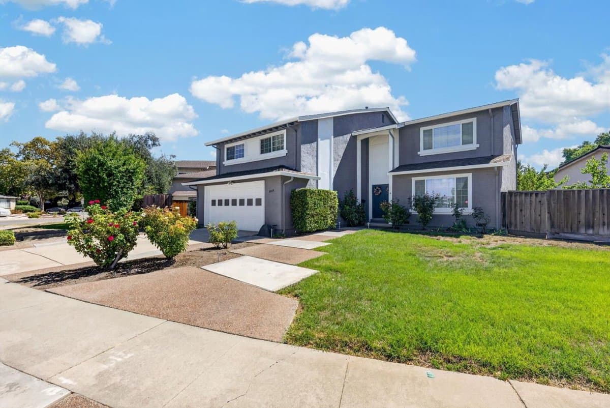 4048 Victoria Park Drive - Photo 2