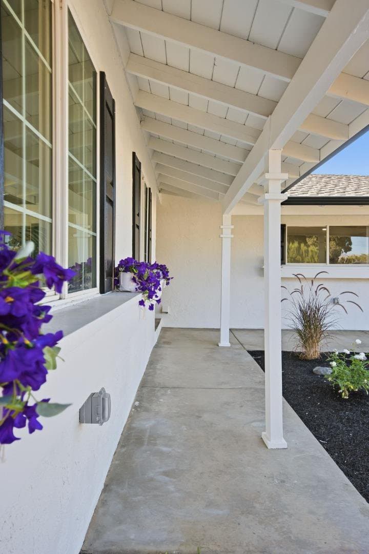 1098 Cheswick Drive - Photo 4