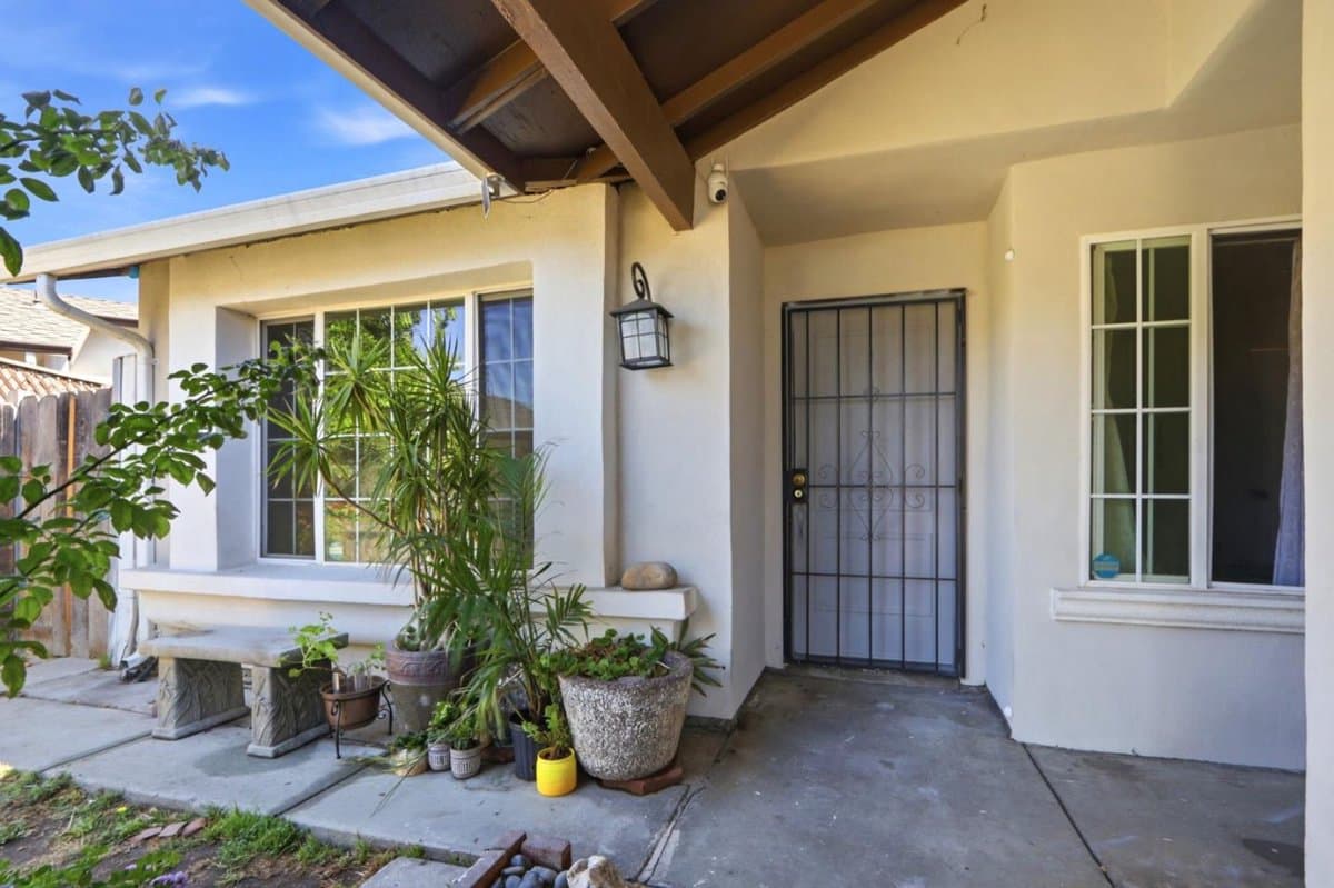 1051 Marianelli Court - Photo 4