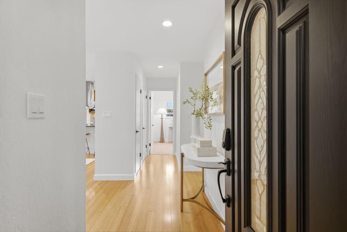 1092 Polk Avenue - Photo 3