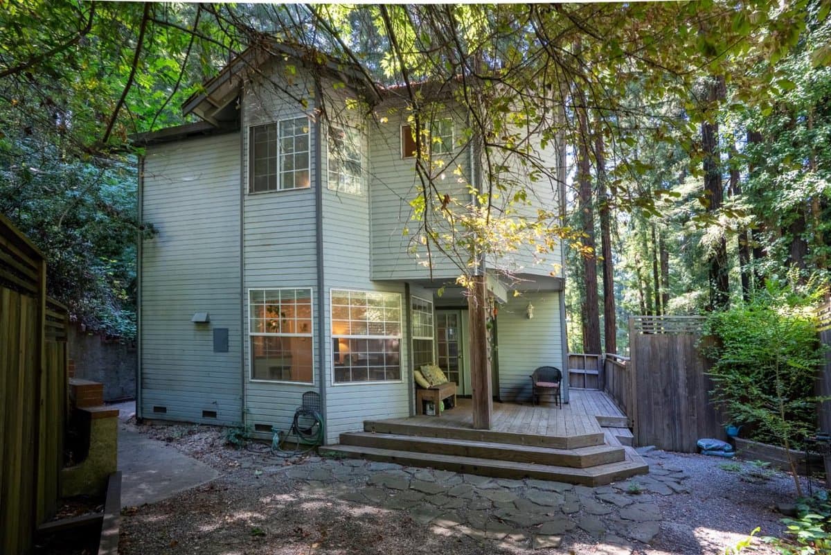 110 Azalea Way - Photo 1