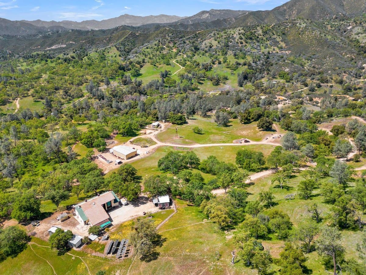 38483 Milpitas Road - Photo 2