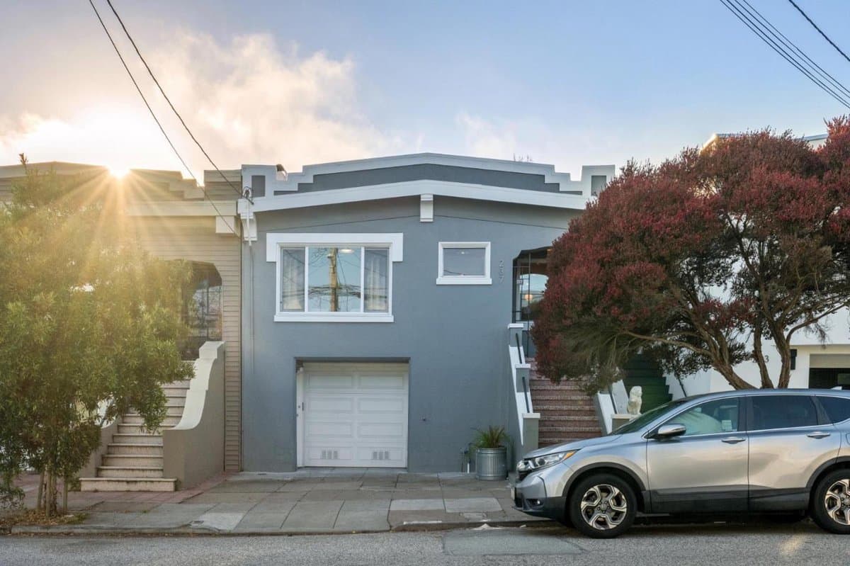 237 Gennessee Street - Photo 2