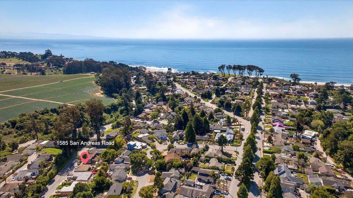 1585 San Andreas Road - Photo 1