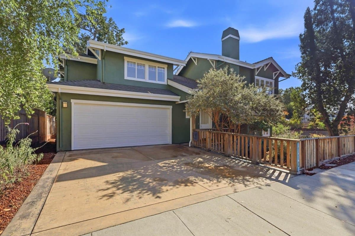 110 Berkeley Way - Photo 3