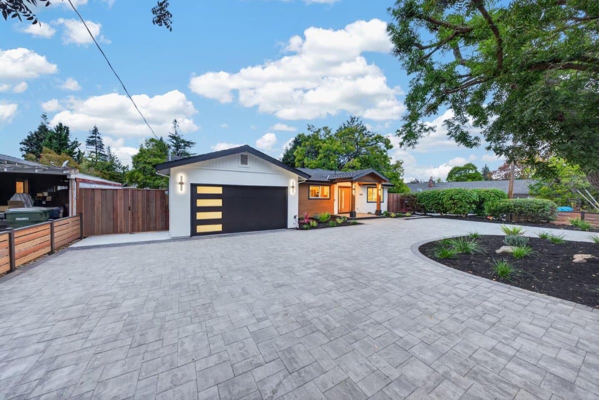 1260 Grant Road - Photo 2