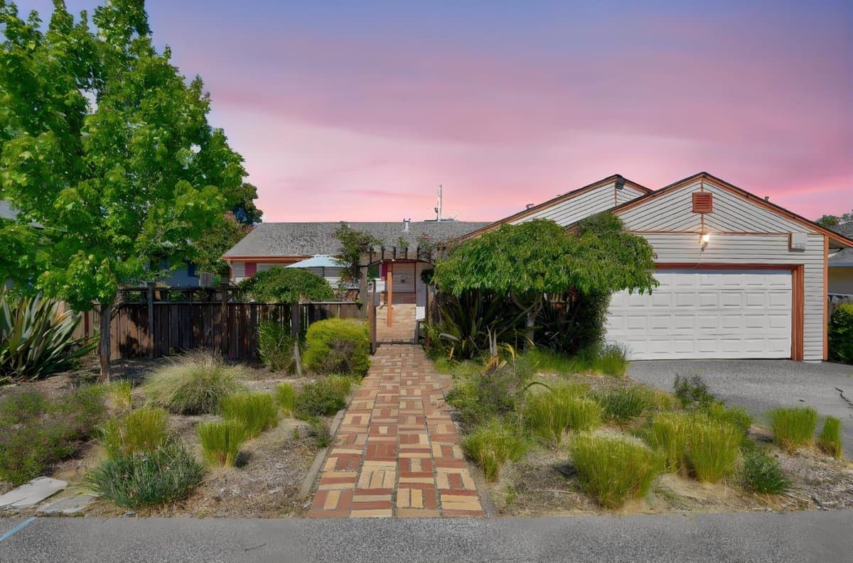 1412 Lassen Street - Photo 2