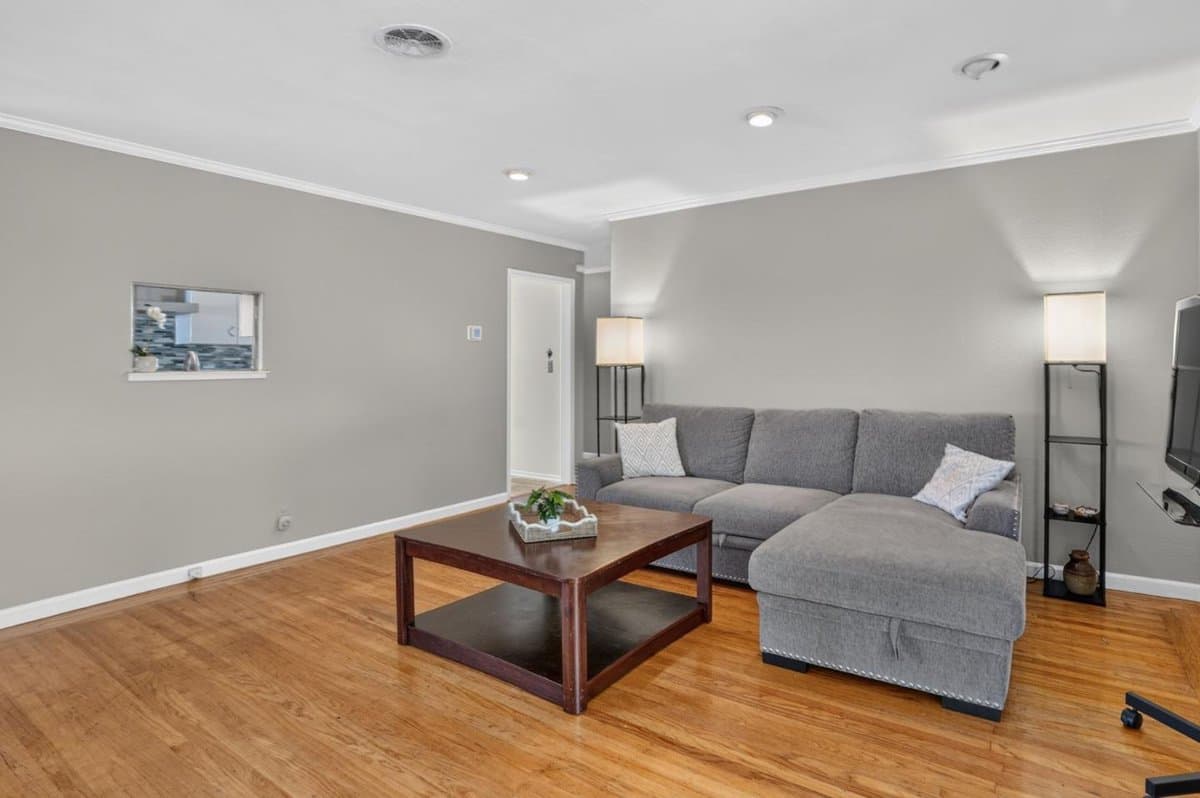 1412 Lassen Street - Photo 4