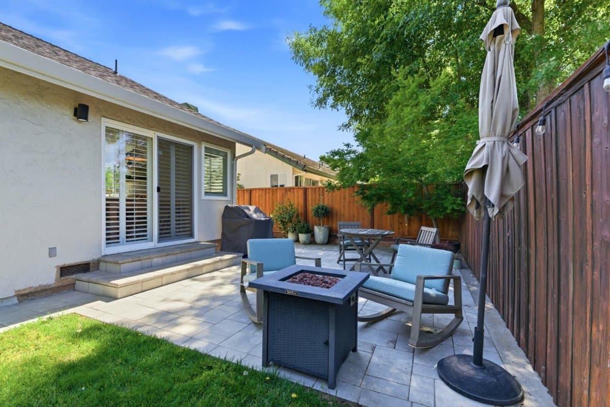 145 Berkshire Drive - Photo 4