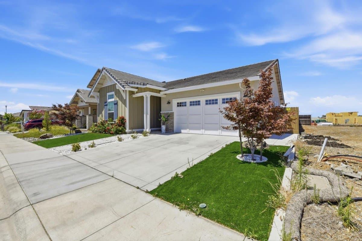 9060 Horvath Street - Photo 3